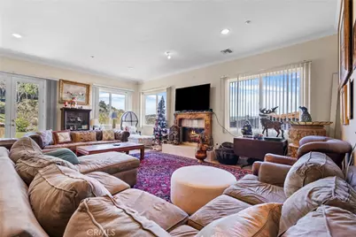 24845 Bella Vista Drive, Newhall, CA 91321 - Photo 15