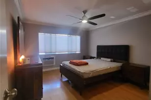 1154 S Barrington Ave, Los Angeles, CA 90049 - Photo 17