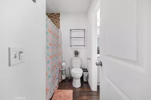 8601 International Ave, Canoga Park, CA 91304 - Photo 21