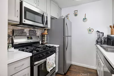 8601 International Avenue #265, Canoga Park, CA 91304 - Photo 11