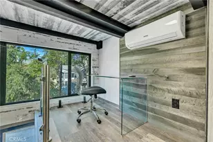 4256 Rosario Rd, Woodland Hills, CA 91364 - Photo 49