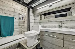 4256 Rosario Rd, Woodland Hills, CA 91364 - Photo 53