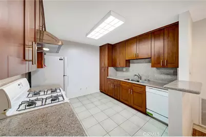 5315 Zelzah Avenue #6, Encino, CA 91316 - Photo 15