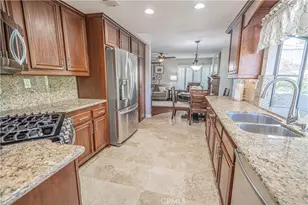 28655 Greenwood Pl, Castaic, CA 91384 - Photo 11