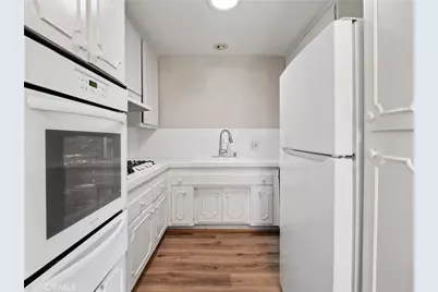 19126 Avenue Of The Oaks #C, Newhall, CA 91321 - Photo 7