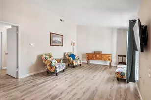 19126 Ave Of The Oaks, Newhall, CA 91321 - Photo 3