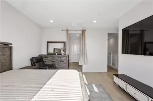 27579 Sanctuary Ct, Valencia, CA 91381 - Photo 13