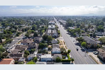 14005 Victory Boulevard, Van Nuys, CA 91401 - Photo 9