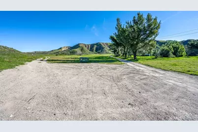 15000 Baker Canyon Road, Canyon Country, CA 91390 - Photo 15