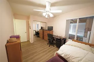 26360 Oakspur Dr, Newhall, CA 91321 - Photo 11