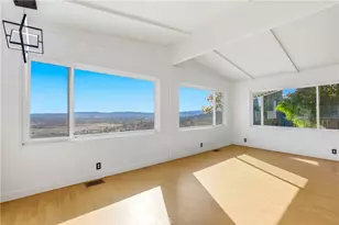 24303 Woolsey Canyon Rd, Canoga Park, CA 91304 - Photo 29