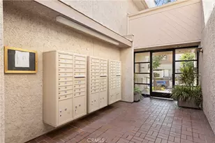 15215 Magnolia Blvd, Sherman Oaks, CA 91403 - Photo 35
