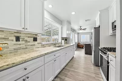 43611 Easy Street, Lancaster, CA 93535 - Photo 9