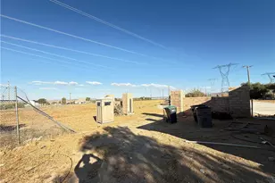 8539 W Ave L, Lancaster, CA 93536 - Photo 9