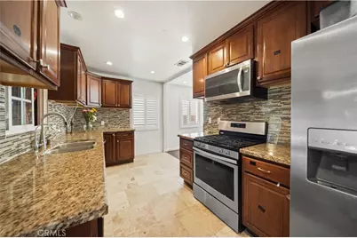 22020 Saticoy Street, Canoga Park, CA 91303 - Photo 7