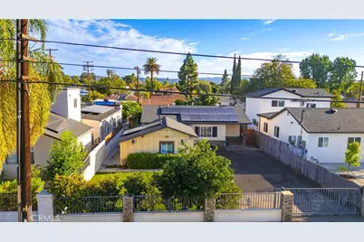 22020 Saticoy Street, Canoga Park, CA 91303 - Photo 25