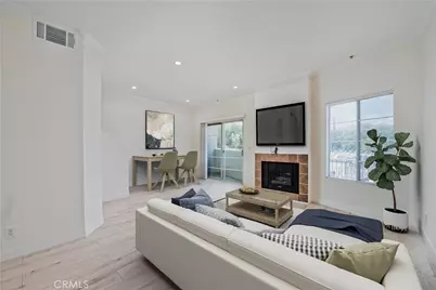 22809 Del Valle Street #8, Woodland Hills, CA 91364 - Photo 7