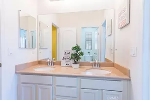 20413 Janzer Ct, Newhall, CA 91350 - Photo 17