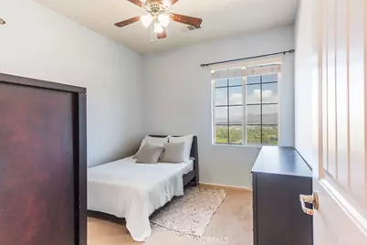 20413 Janzer Court, Newhall, CA 91350 - Photo 11