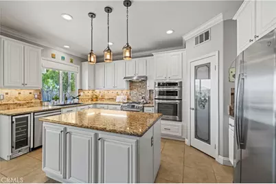 27879 Alta Vista Avenue, Valencia, CA 91355 - Photo 9