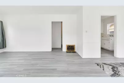 2801 Virginia Avenue, Santa Monica, CA 90404 - Photo 5