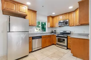 15053 Victory Blvd, Van Nuys, CA 91411 - Photo 11