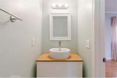 15053 Victory Boulevard #5, Van Nuys, CA 91411 - Photo 7