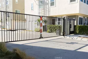 13219 Shaw Ln, Sylmar, CA 91342 - Photo 5