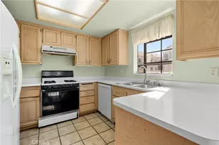 18117 Erik Ct, Canyon Country, CA 91387 - Photo 9