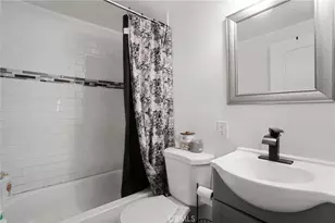 919 919 1/2 W 49th, Los Angeles, CA 90037 - Photo 21