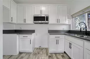 919 919 1/2 W 49th, Los Angeles, CA 90037 - Photo 5