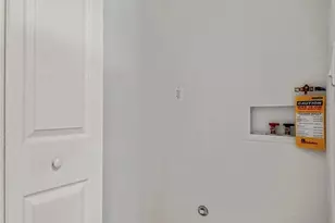 14320 Osborne St, Panorama City, CA 91402 - Photo 11