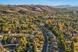 2001 Brookfield Dr, Thousand Oaks, CA 91362 - Photo 73