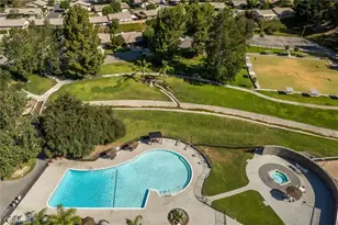 26751 Winsome Cir, Newhall, CA 91321 - Photo 39