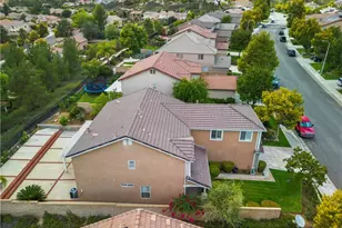 27922 Bridlewood Dr, Castaic, CA 91384 - Photo 5