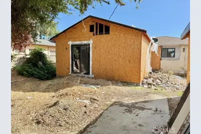 15021 15023 Sylvan, Van Nuys, CA 91411 - Photo 3