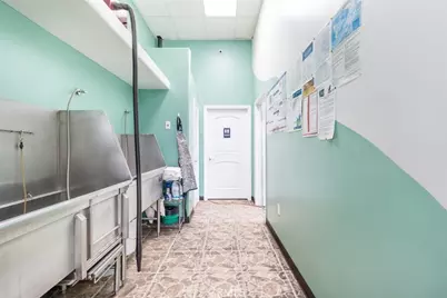 116 E Alameda Avenue, Burbank, CA 91502 - Photo 13