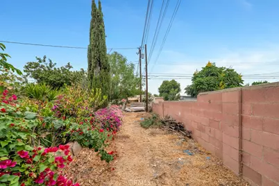 11552 Fellows, Pacoima, CA 91331 - Photo 13