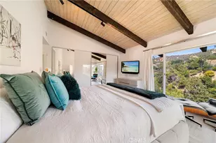 2522 Zorada Dr, Los Angeles, CA 90046 - Photo 23