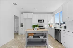 9423 1/2 N Sepulveda Blvd, North Hills, CA 91343 - Photo 3