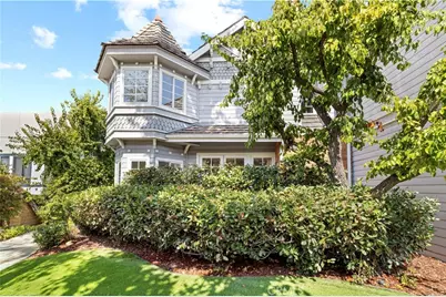 18135 Burbank Boulevard #3, Tarzana, CA 91356 - Photo 49