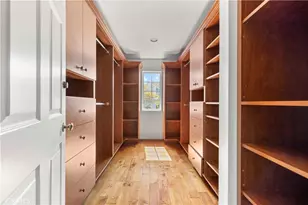 18135 Burbank Blvd, Tarzana, CA 91356 - Photo 37