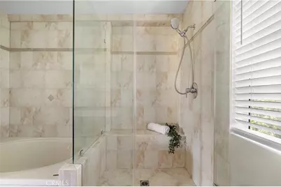 18135 Burbank Boulevard #3, Tarzana, CA 91356 - Photo 41