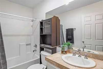 7035 Woodley Avenue #203, Van Nuys, CA 91406 - Photo 17