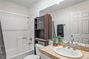 7035 Woodley Ave, Van Nuys, CA 91406 - Photo 17