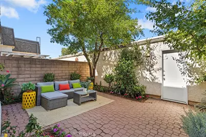 19041 Hamlin #5, Reseda, CA 91335 - Photo 1