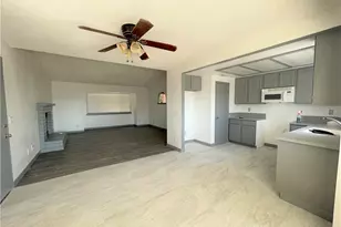10416 Peach Ave, California City, CA 93505 - Photo 5