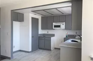 10416 Peach Ave, California City, CA 93505 - Photo 3