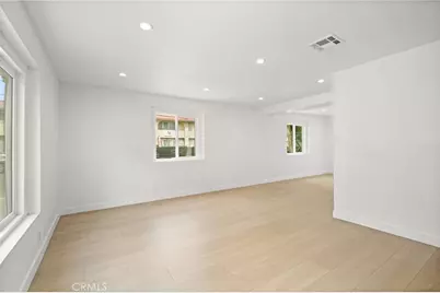 7010 Lennox Avenue, Van Nuys, CA 91405 - Photo 9