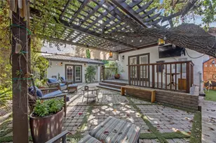 10441 Bloomfield, Toluca Lake, CA 91602 - Photo 51